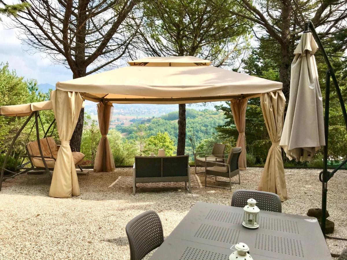 La Panoramica Gubbio - Maison De Charme - Casette E Appartamenti Self Catering Per Vacanze Meravigliose! 外观 照片