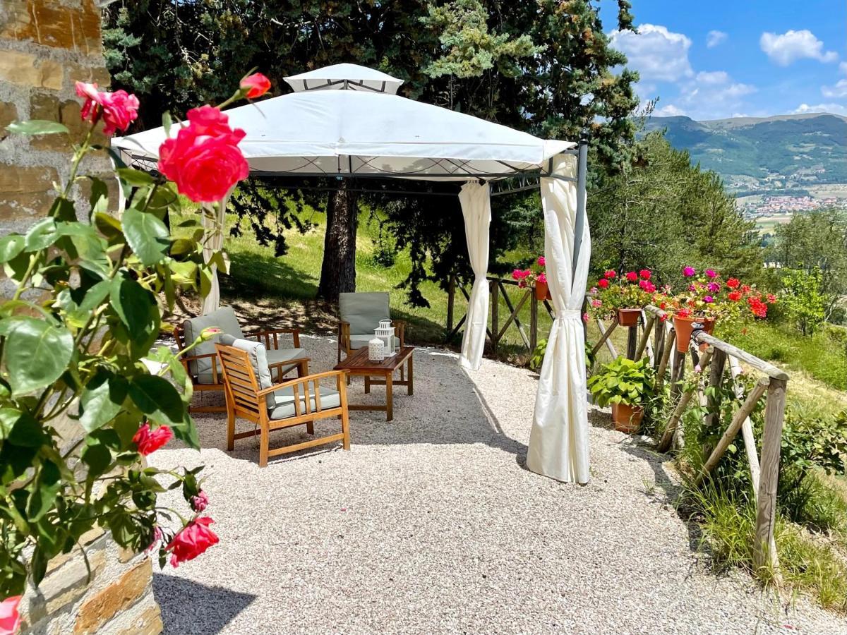 La Panoramica Gubbio - Maison De Charme - Casette E Appartamenti Self Catering Per Vacanze Meravigliose! 外观 照片