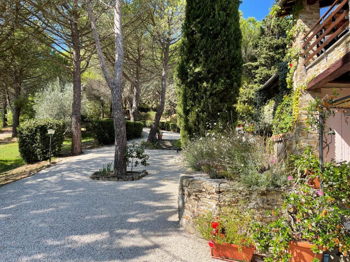 La Panoramica Gubbio - Maison De Charme - Casette E Appartamenti Self Catering Per Vacanze Meravigliose! 外观 照片