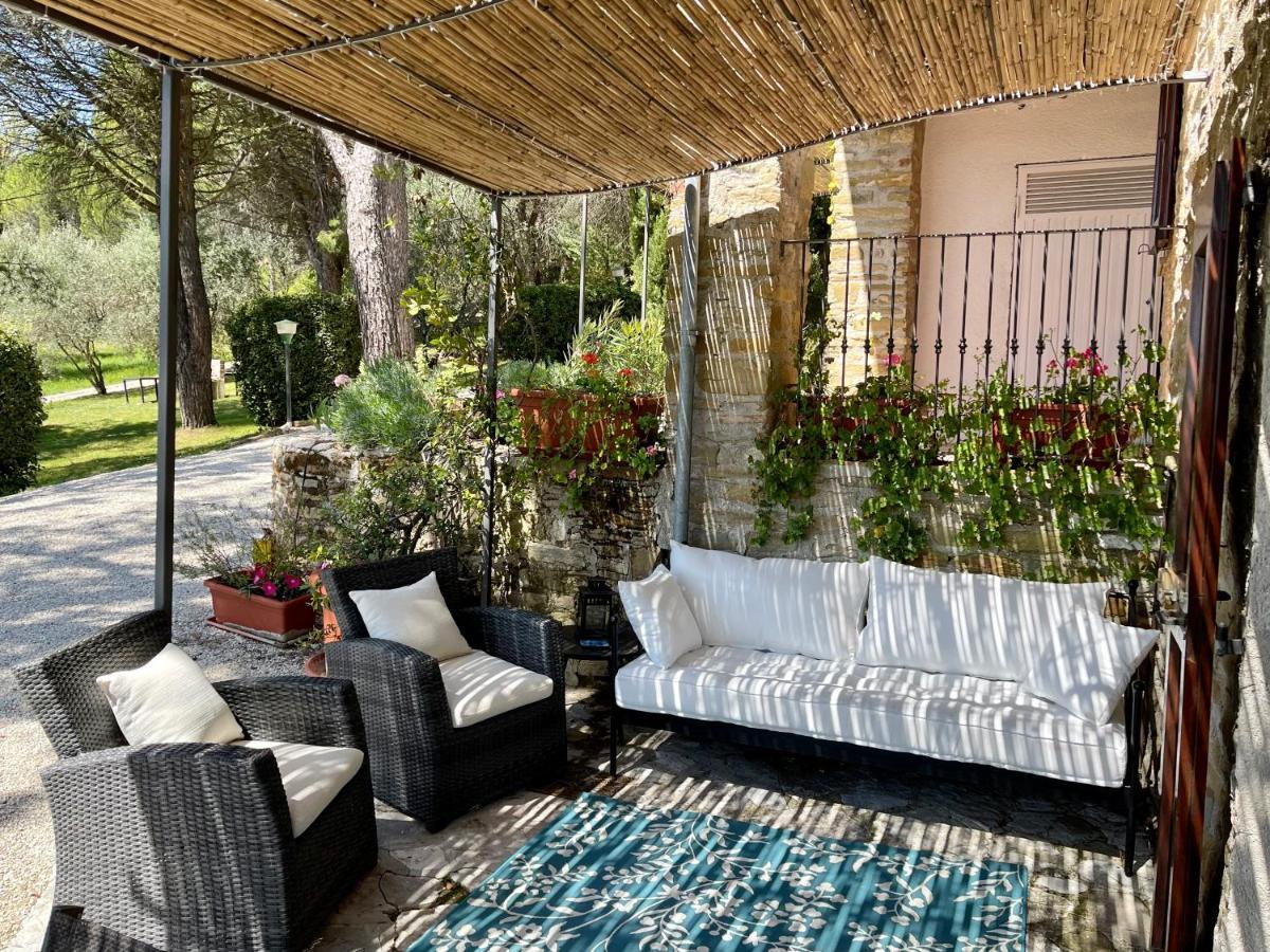 La Panoramica Gubbio - Maison De Charme - Casette E Appartamenti Self Catering Per Vacanze Meravigliose! 外观 照片