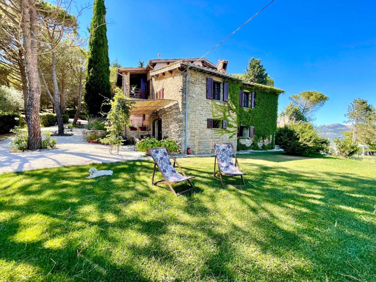 La Panoramica Gubbio - Maison De Charme - Casette E Appartamenti Self Catering Per Vacanze Meravigliose! 外观 照片