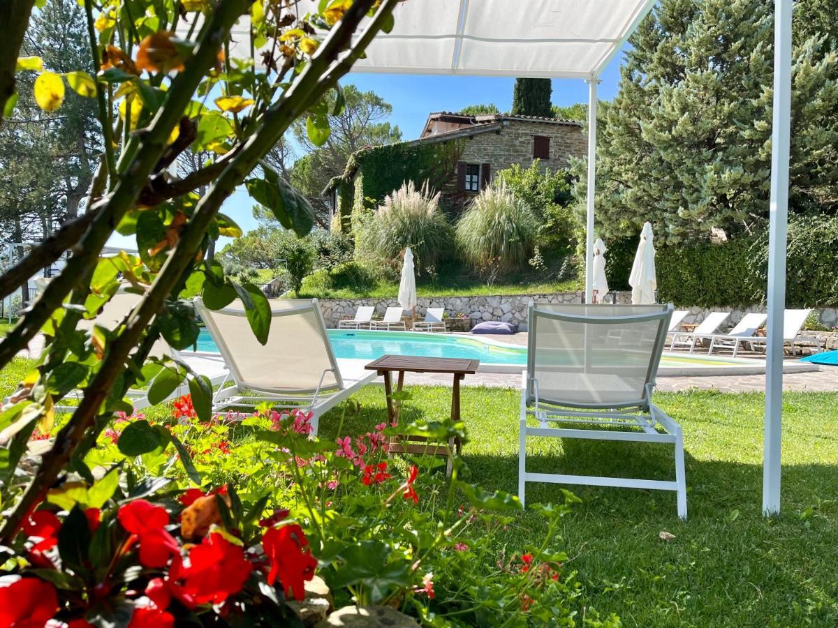 La Panoramica Gubbio - Maison De Charme - Casette E Appartamenti Self Catering Per Vacanze Meravigliose! 外观 照片