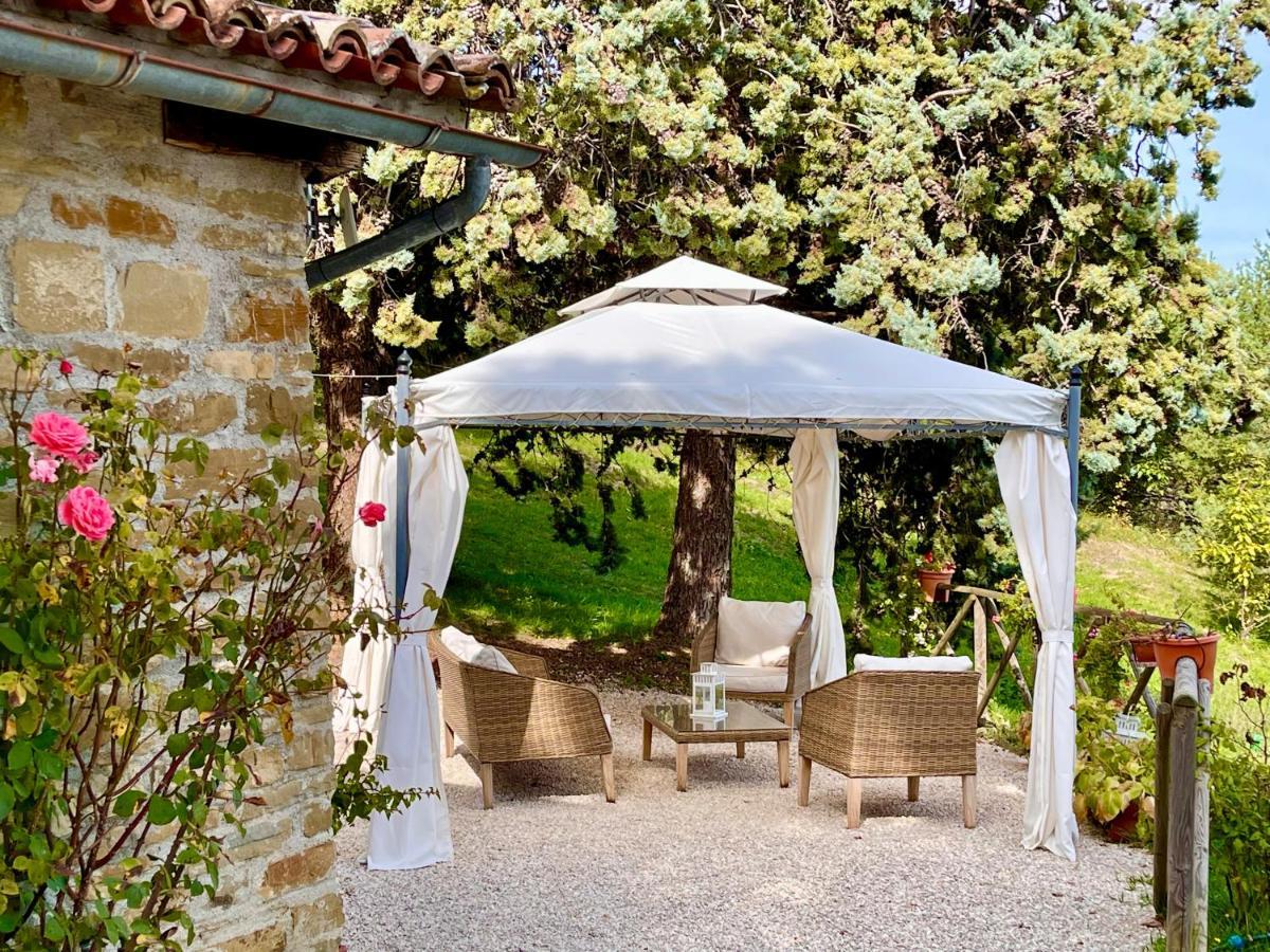 La Panoramica Gubbio - Maison De Charme - Casette E Appartamenti Self Catering Per Vacanze Meravigliose! 外观 照片