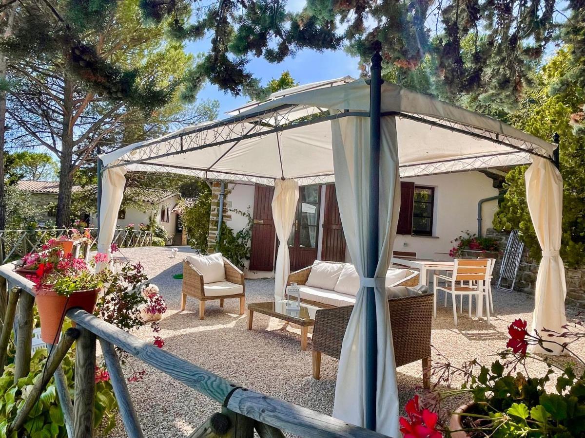 La Panoramica Gubbio - Maison De Charme - Casette E Appartamenti Self Catering Per Vacanze Meravigliose! 外观 照片
